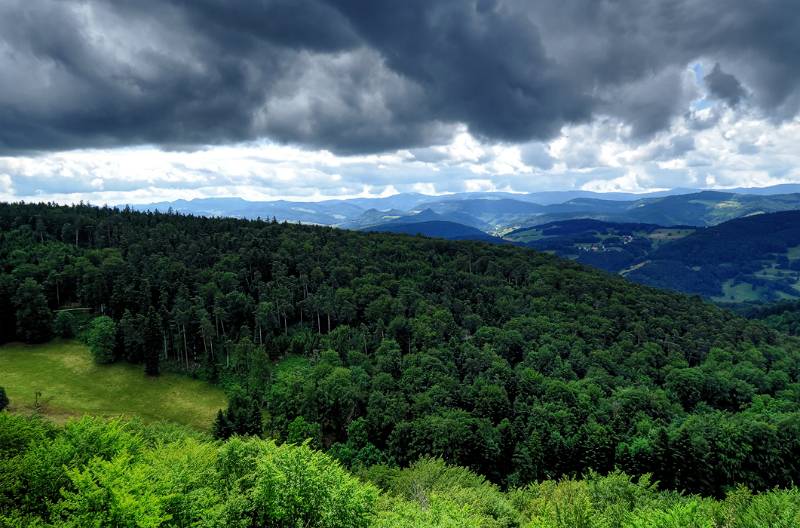 Dichte Wolken aber trocken