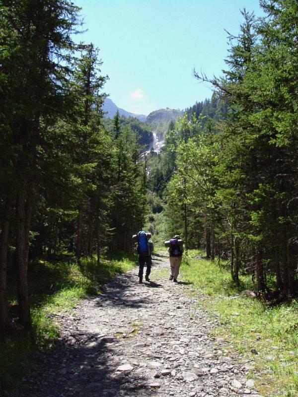 2003_0803LoetshcenPass0007