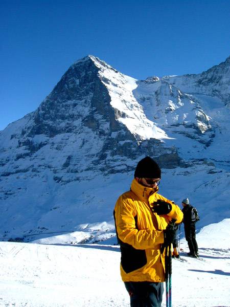 Eiger Nord Wand im Hintergrund