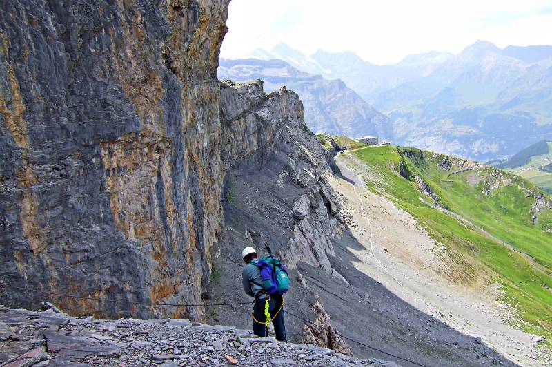 Station Eigergletscher im Hintergrund