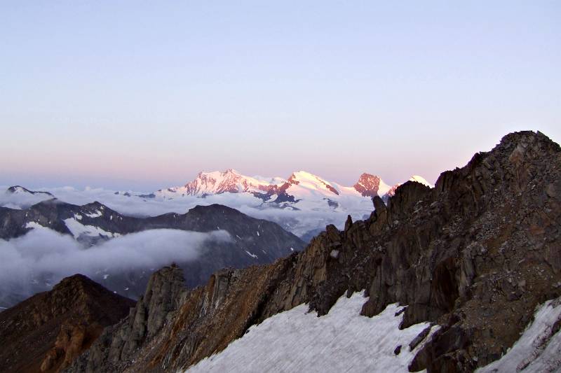 Von links nach rechts: Dufourspitze, Nordend, Strahlhorn und Rimpfischhorn