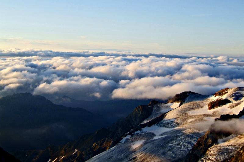 Zwischenbergengletscher im Morgenlicht