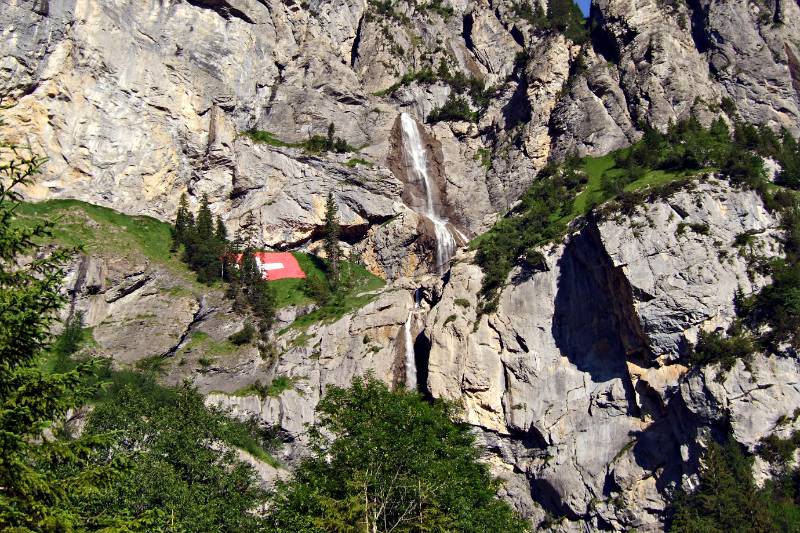 Die Route geht entlang dem Almibach. Das Bach muss 2-3 Mal