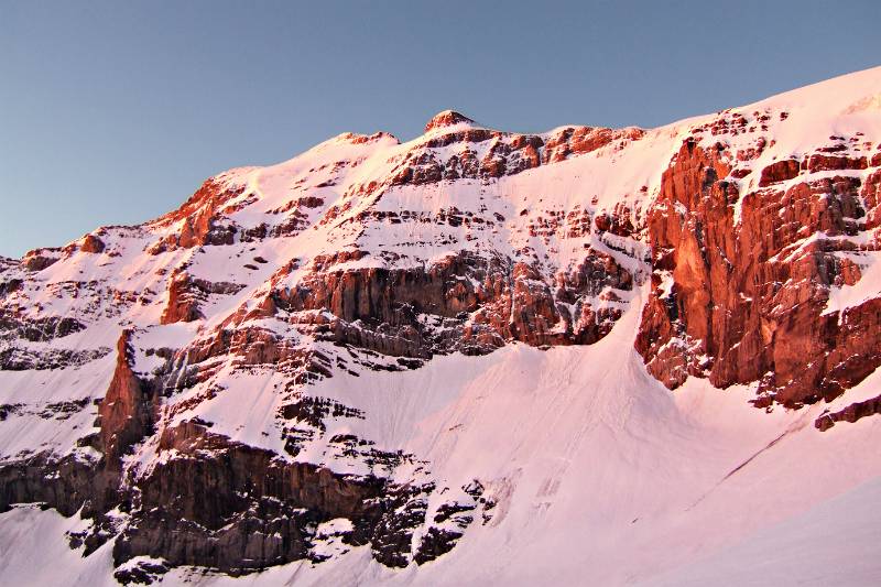 Clariden Nordwand im Morgenlicht