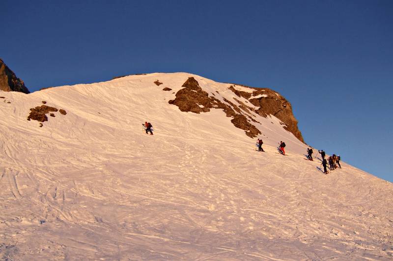 Viele Leute im Aufstieg