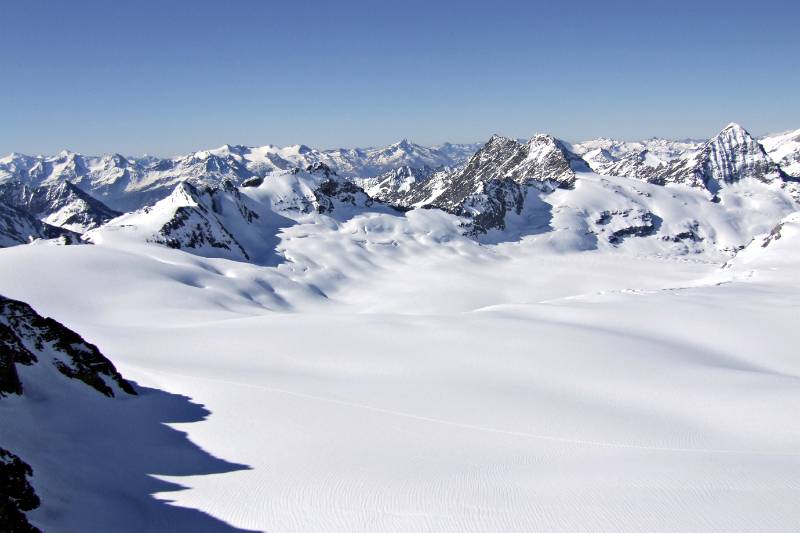 Panorama von Huefifirn. Blick vom Clariden