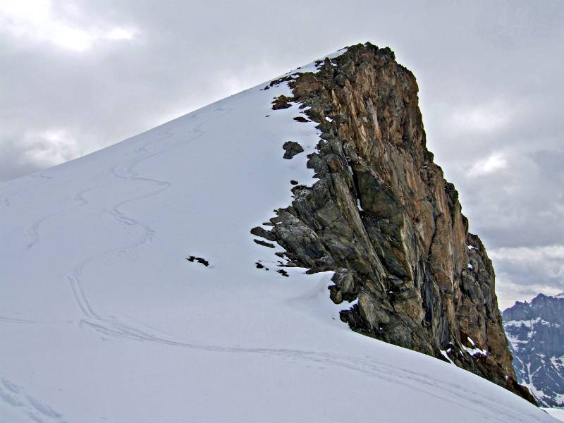 Vorgipfel von Gemsfairenstock. ~100m Hoehenmeter bis zum Gipfel