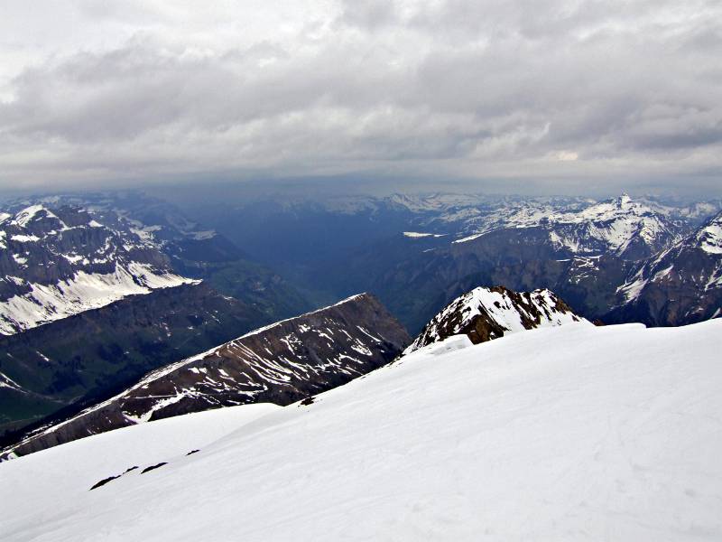 Blick vom Gemsfairenstock in die Richtung Linthal