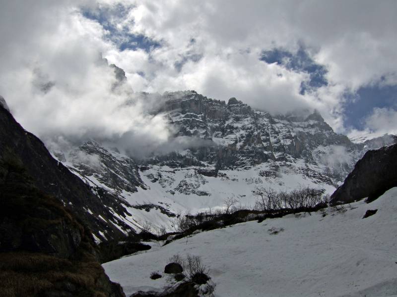 Ab Punkt 1556m kann weiter mit Ski gefahren werden. Das Wetter