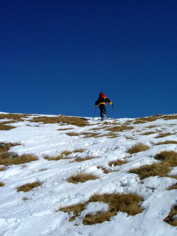 Oben auf dem Grat nicht sehr viel Schnee