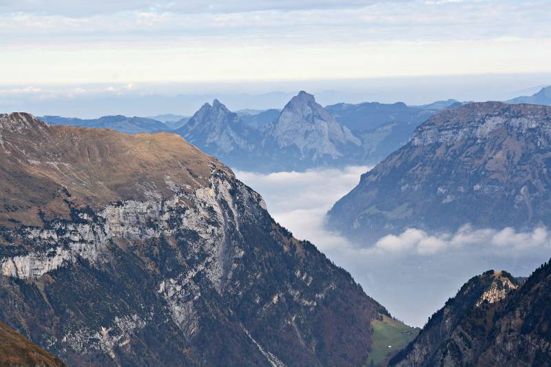 Grosser und Kleiner Mythen im Hintergrund