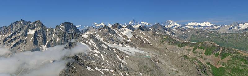 Blick vom Pizzo Lucendro Richtung Rotondo Huette