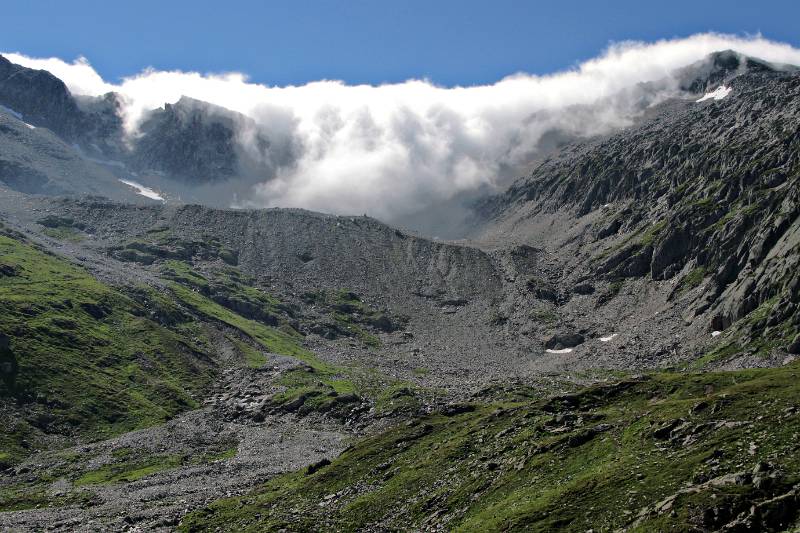 Passo di Cavanna in Wolken