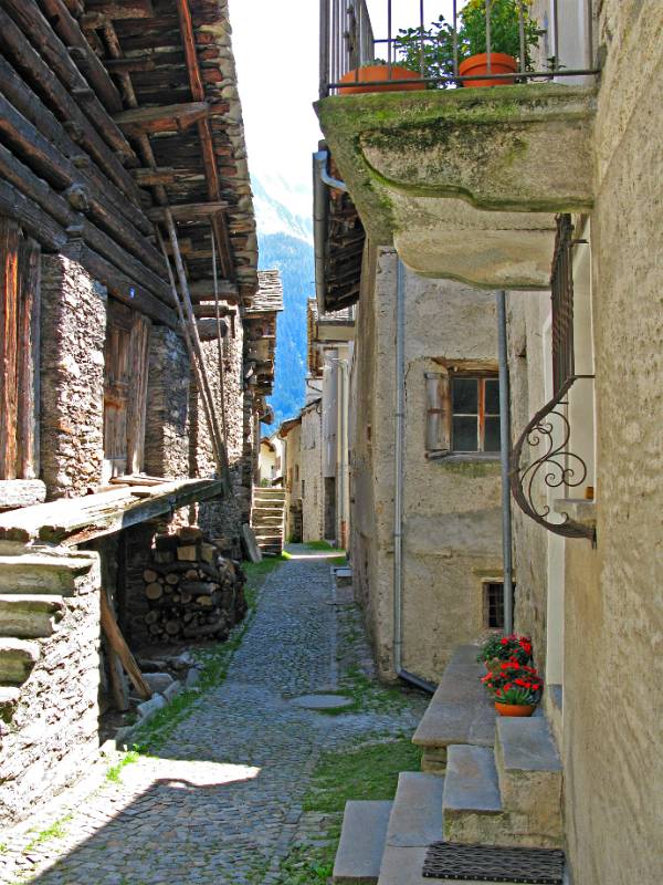 Schmale Gassen von Soglio