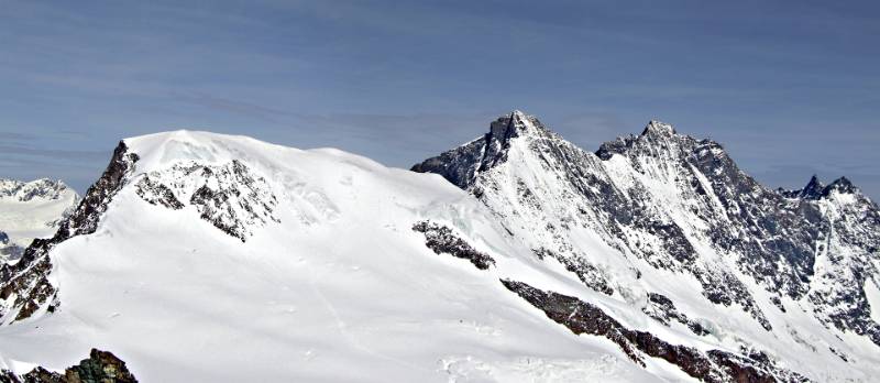 Gipfelpanorama: Alphubel, Taeschhorn, Dom, Lenzspitze, Nadelhorn