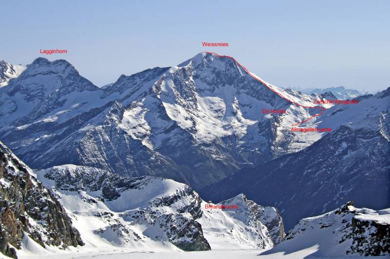 Panorama von Weissmies.Britaniahuette unten auf dem Sattel. Dann weiter Almagellerhuette, wird