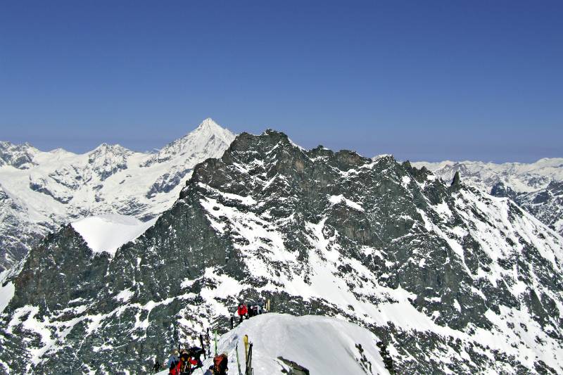 Gipfelgrat und Rimpfischhorn im Hintergrund