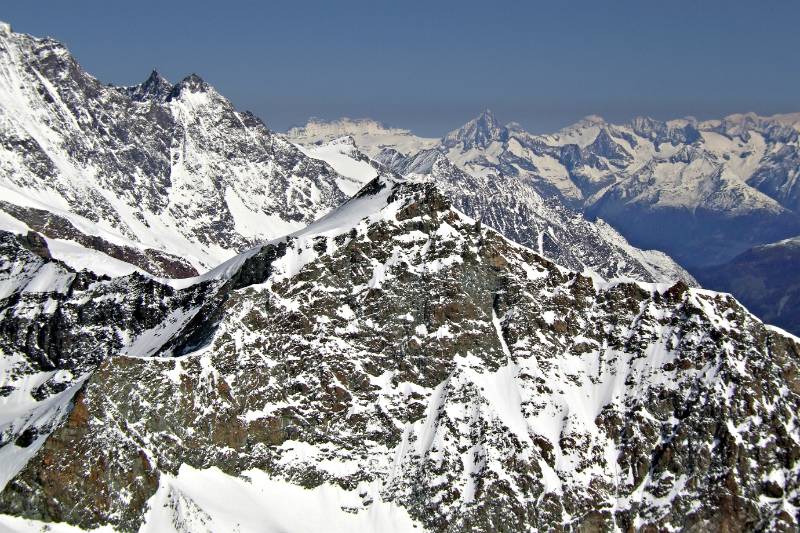 Weniger gewoehnliches Bild von Allalinhorn, vom Strahlhorn aus