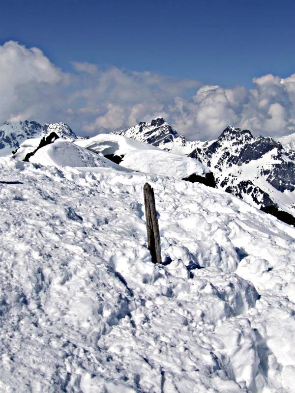 Der Gipfel und schoenes Wetter