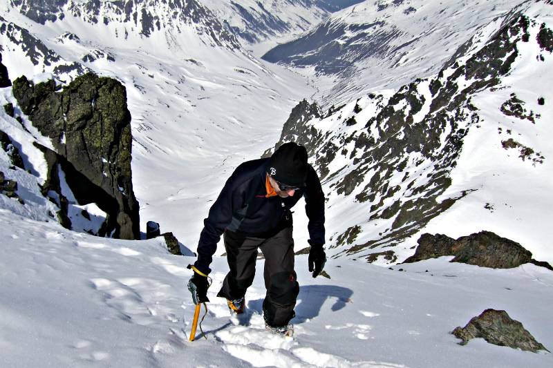 Chuealptal im Hintergrund