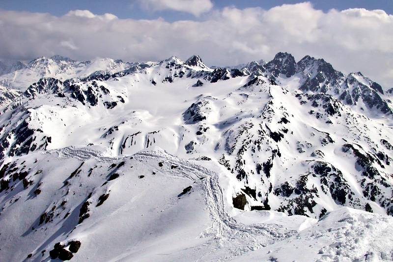 Blick zurueck zum Gipfelgrat