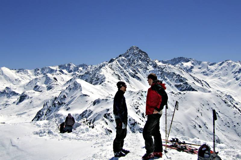 Auf dem Sentisch Horn mit Fluela Schwarzhorn im Hintergrund