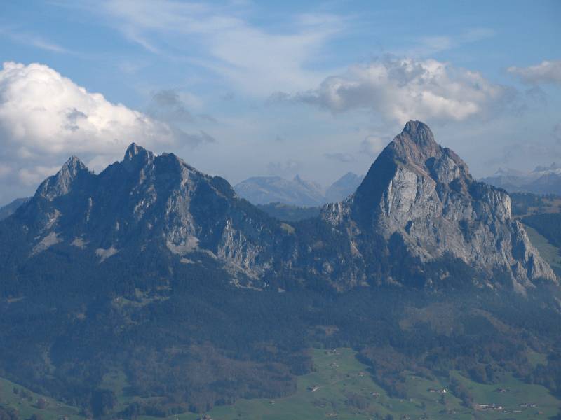 Von links nach rechts: Hagenspitz, Kl. Mythen und Gr. Mythen