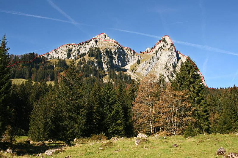 Das Foto aus einer anderen Wanderung bei besserer Sicht zeigt grob