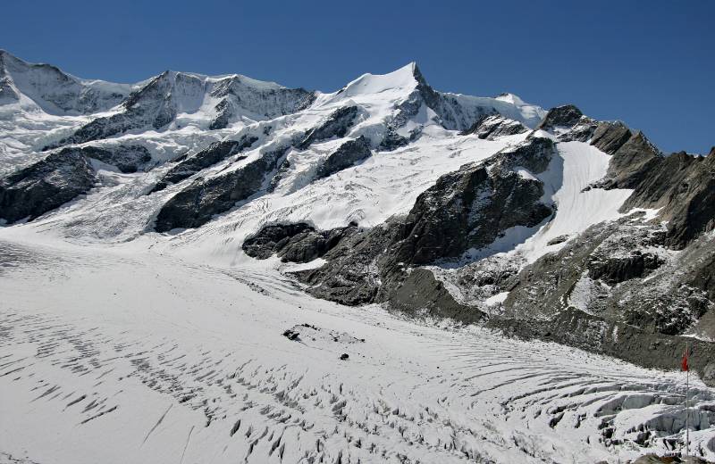 Gr. Fiescherhorn von Schreckhornhütte aus