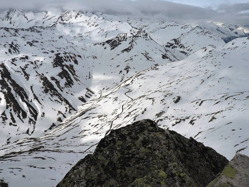 Furkapassstrasse von Chli Bielenhorn aus. Foto von Peter