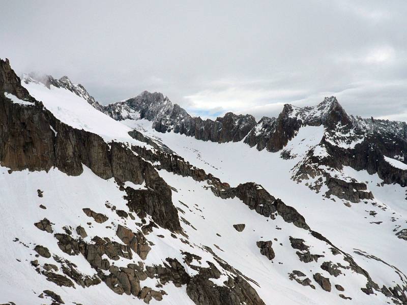 Blick Richtung Tiefenstock und Gletscherhorn. Foto von Peter