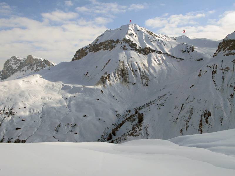 1=Schollberg (2570m); 2=Riedchopf (2552m) es gibt Skitour. Blick nach NO vom