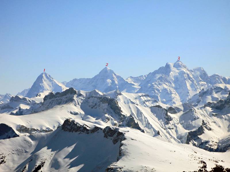 Panorama von Bodezehore: 1=Eiger; 2=Mönch; 3=Jungfrau