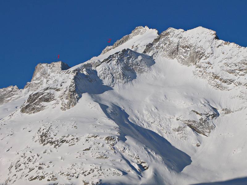 1=Cima di Castello; 2=Cima dal Cantun; Blick von Fornohütte