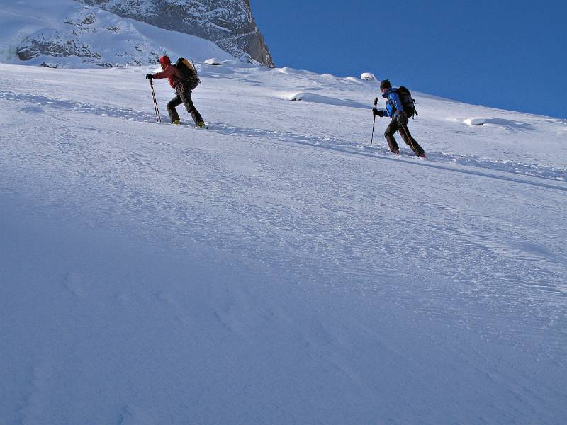 Tiefschnee und immer noch kalte Sonne