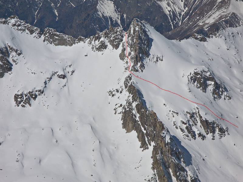 Herlicher Blick auf Piz Cacciabella. Der obere Teil der Sommer-Route zum