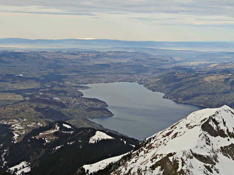 Thunersee mit Spiez und Thun