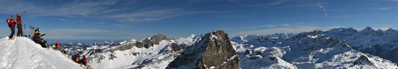 Panorama von Rossstock. Blick Richtung Glärnisch - Gr. Schärhorn