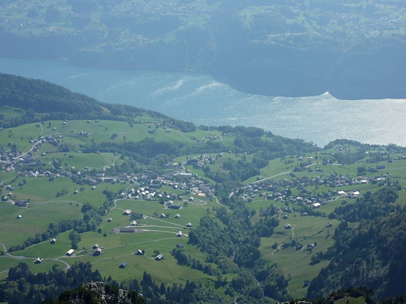 Amden und Walensee von Mattstock aus