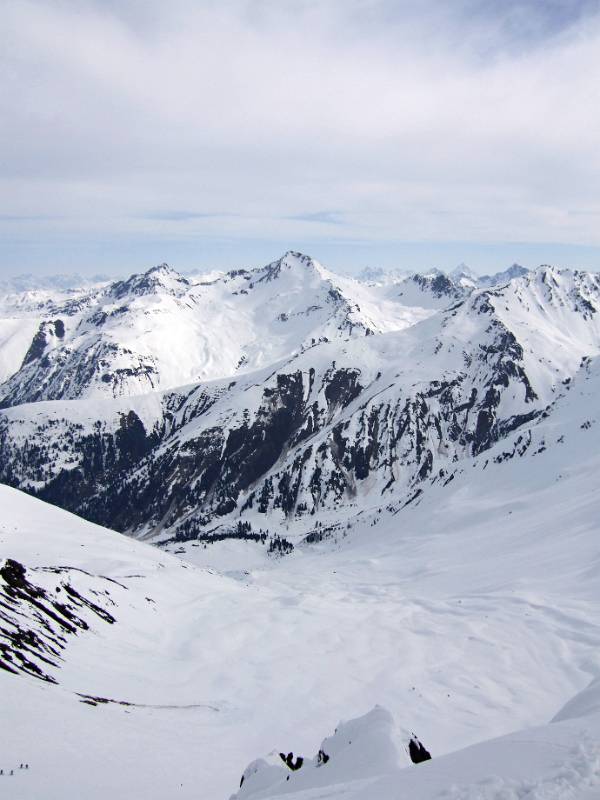 Blick von Büelenhorn in die Abfahrtrichtung