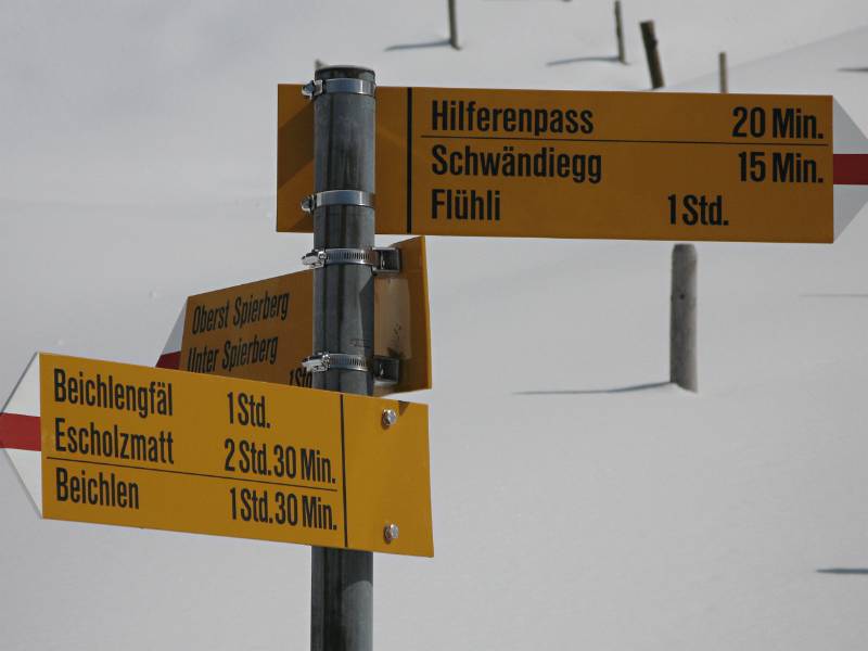 Viele Richtungen sind möglich bei Fisterwald