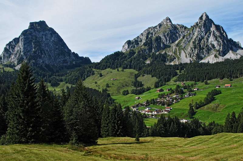 Die wichtigsten von Alpthal: Gr. Mythen, Kl. Mythen und Haggenspitz, v.l.n.r.