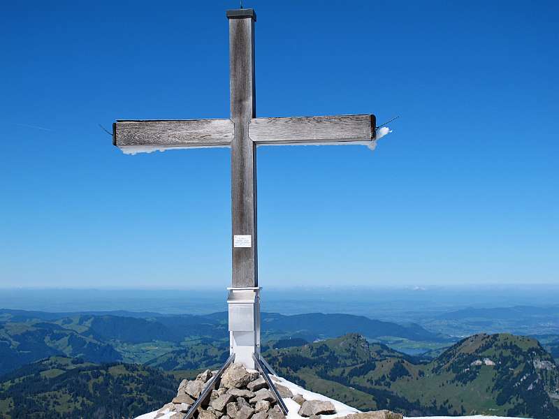 Das Gipfelkreuz von Zindlenspitz