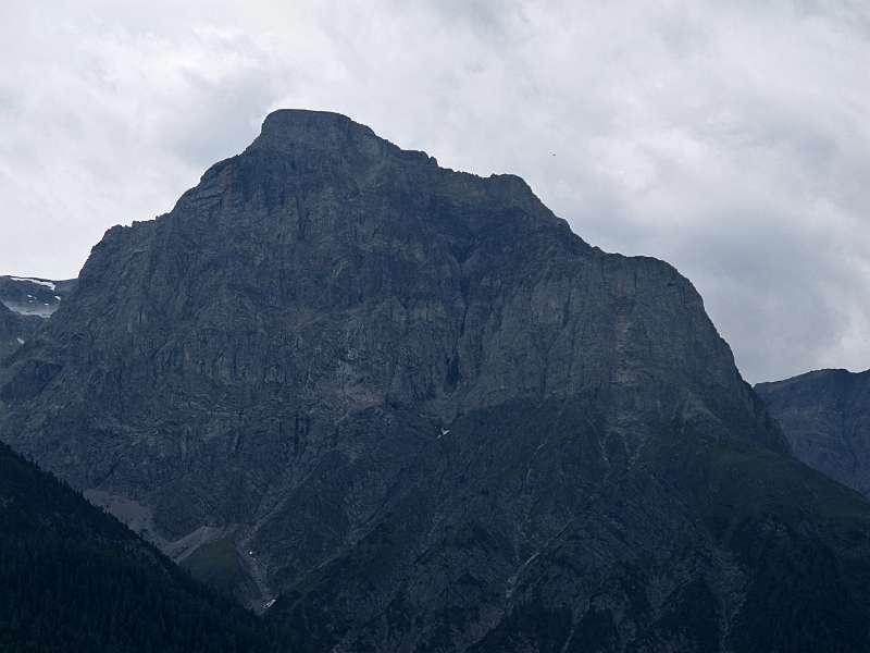 Blick Richtung Piz Lischana von Sent aus