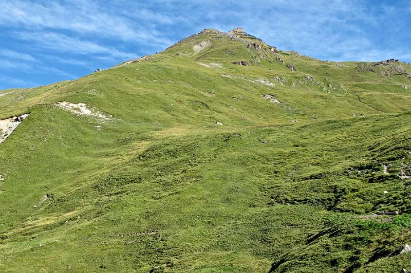 Blick Richtung Piz Clünas. Der rechte Gipfel wahrscheinlich ist schon Piz