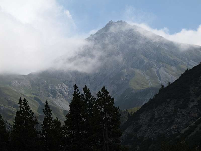 Das Ziel ist noch sehr weit zwischen Wolken