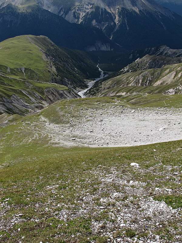 Blick zurück entlang dem Wanderweg