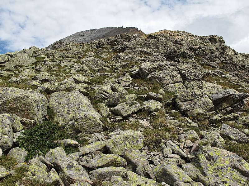 Blick Richtung Gipfel im Absteig