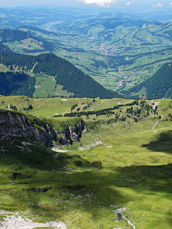 Blick entlang Toggenburg von Frümsel aus.