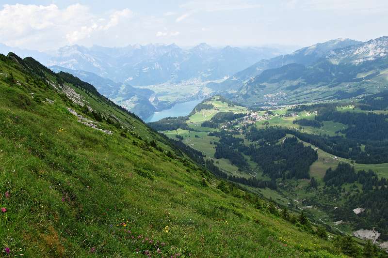 Arvenbüel und Walensee vorne